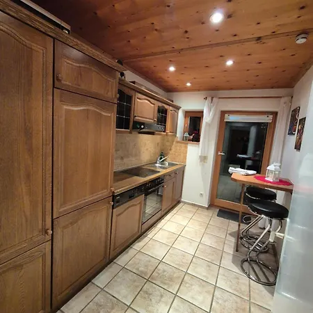 Ferienwohnung Bertram شقة غموند آم تيغرنسي
